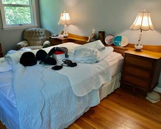 American of Martinsville, 3 matching pieces. Queen bedframe w/nightstands, Dresser w/ Mirror, Gentleman's Chest