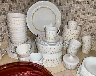 Centura,  by Corning. April Tulip dinnerware. 