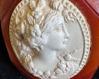 Large Cameo