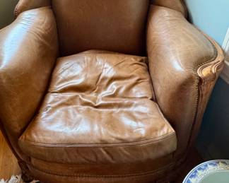 Comfy, sexy, leather club chair