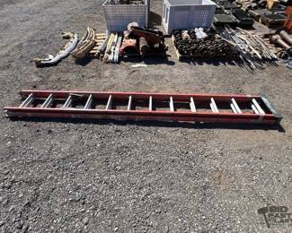 1070 24 Louisville Extension Ladder