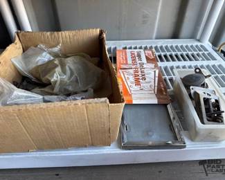 1184 Box of Grommets and Bushings