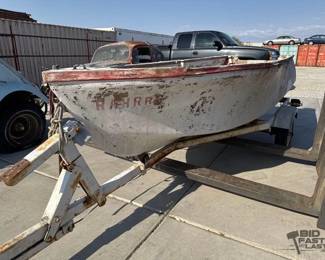 350  White Small Boat with 1980 Roadrunner Trailer 