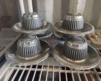 828  6 Chevrolet Rally Wheel Center Caps 
