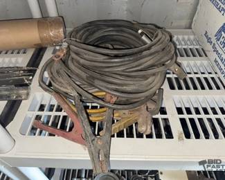 800  Jumper Cables and Welding Leads 