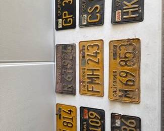 9526  15 License Plates 