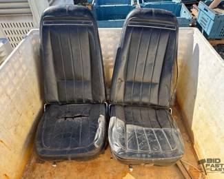 904 2 Corvette Bucket Seats