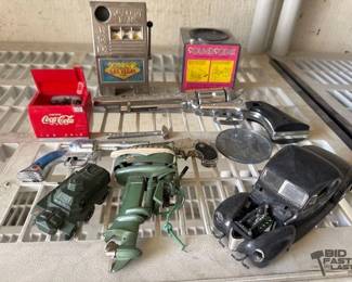 9512 Cap Guns, Toy Slot Machine CocaCola Music Box, Sound Scene Picture Radio, Toy Cars