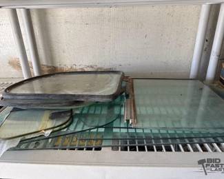9520  Car Window Glass 