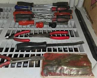 9054 Flathead Screwdrivers, Needle Nose Pliers More