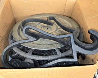 8152  Box with Cast Iron Trivets 
