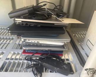 8014 12 HP Laptop Computers