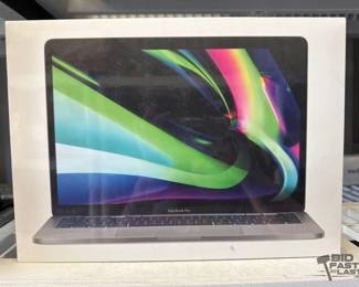 8088 NEW 13 Inch MacBook Pro with Apple M1 Chip