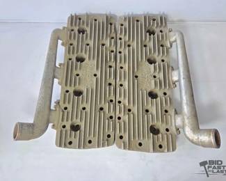 628 2 Edelbrock Aluminum Cylinder Heads