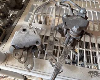 9562  2 Hurst Shifters 