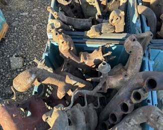 939  Exhaust Manifolds 
