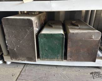 822  3 Toolboxes 