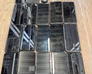 8882 17 Motorolla Phones