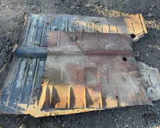 926  2 Floor Pans 