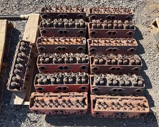 930  13 GM Small Block Heads 