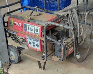 Honda generator, untested. 