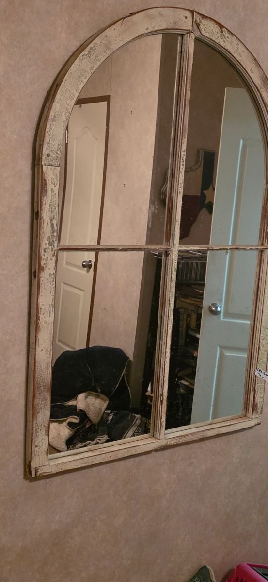 Antiques mirror