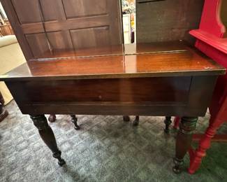 Nice Spinet Desk