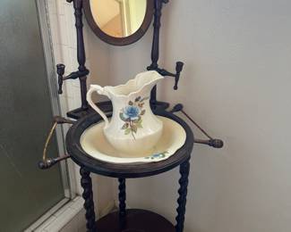 Vintage Wash Basin stand with Mirror