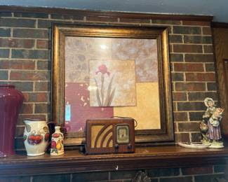 Vintage Radio, Vase, Picture, Lady Figurine