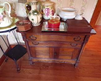 ANTIQUE OAK WASH STAND,PITCHER 7BOWL STAND