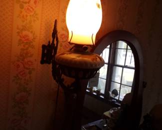 KANGING WALL LAMP