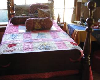 CHERRY TWIN POSTER BED BY CLYDE EARLS