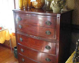 mahagony chest