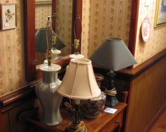 Nice primitive 1 drawer nite stand, walnut mirror, lamps