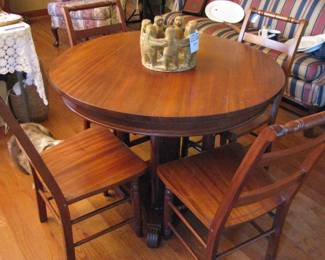 Mahagony table 4 chairs