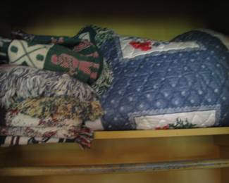 QUILTS & AFGANS