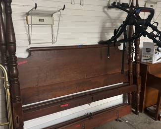 Leonard’s of New England 4 Poster King Bed - headboard & footboard - $500/ incredibly beautiful 
