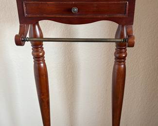 Men’s Valet Stand