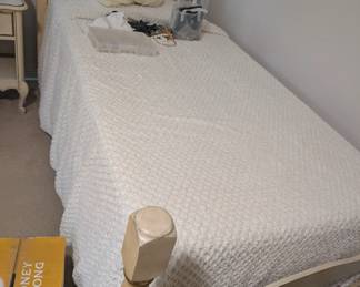Twin bed