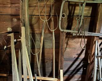 Antique Pitchforks, Antique Hay harpoon