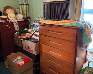 Solid Oak 5 Drawer dresser, vintage yarn, hats