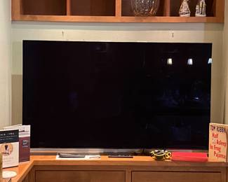 Samsung OLED TV 4k 55" slim smart BFG Dolby Atmos with mount