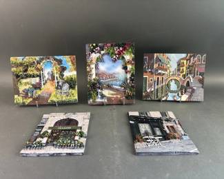 Lot 40 – Small Decorative Painted Wall Plaques