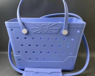 Lot 223 – Blue Beachcomber Bag
