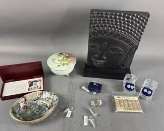 Lot 92 – Worlds Great Sculpture Cards & More
