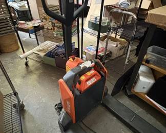 Lot 4a – Noblelift Edge Electric Pallet Jack
