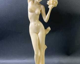 Lot 65 – Classical Nude Female Figure Statue