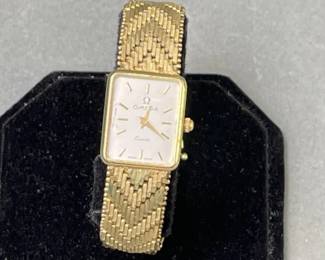 Lot 5 – Vintage 18K Omega Quartz Watch