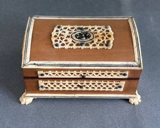 Lot 8 – Very Small Wood & Bone Vtg Carved Trinket Box