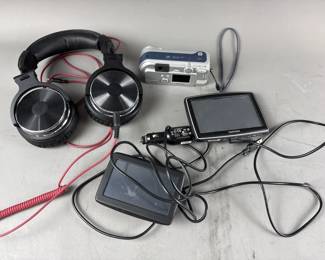 Lot 27 – Sony, Cybershot DSC-P51, Tom-Tom & Electronics